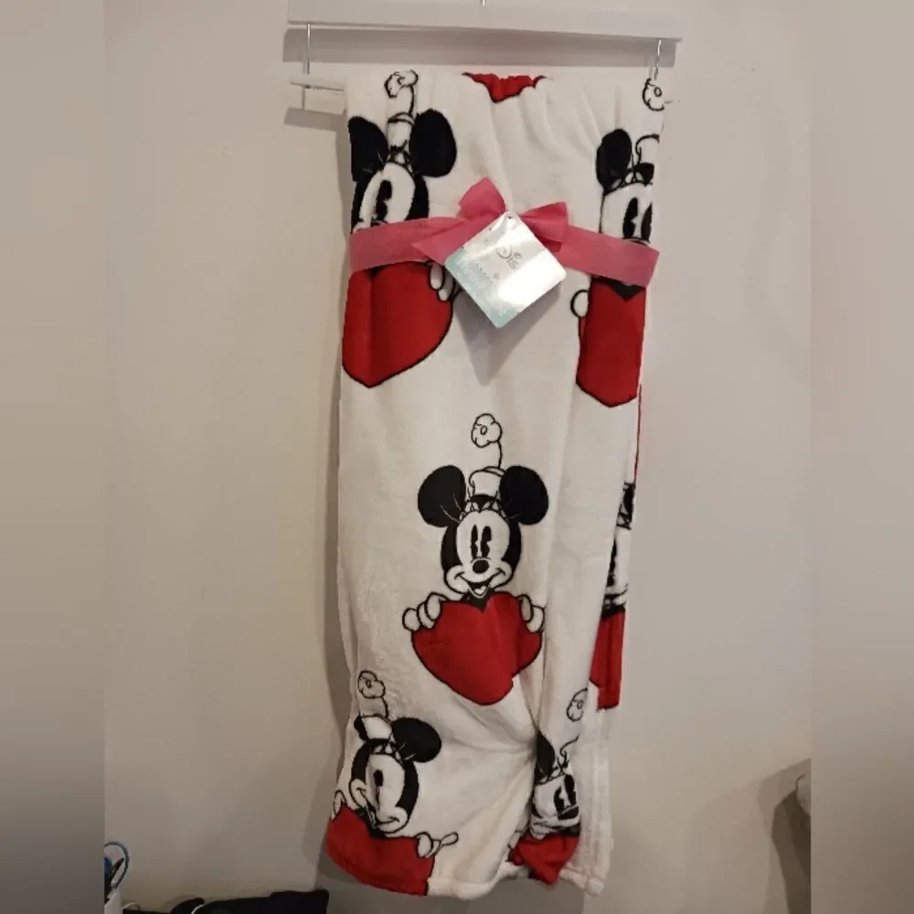 Disneys Mickey Mouse Heart Blanket